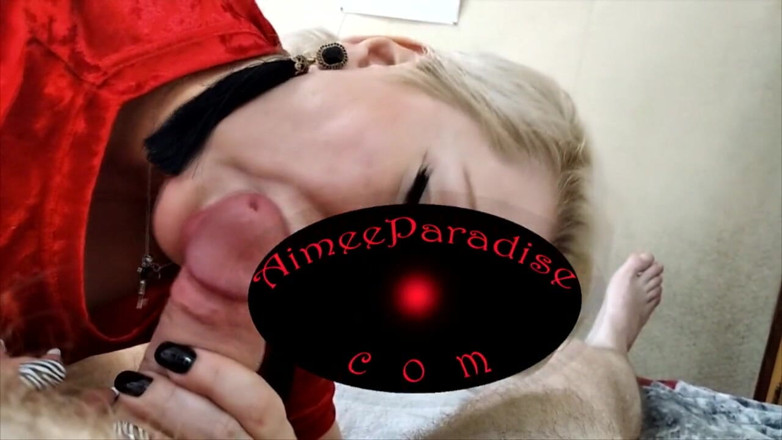 AimeeParadise: Получи мой хуй на губы, моя сладкая похотливая сучка!