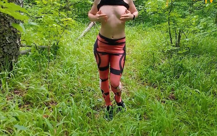 Anna Mole: Outdoor Masturbation, the Girl Walked in Leggings in the Forest...