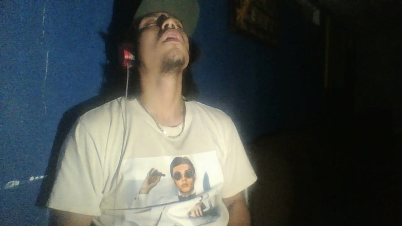 AlexAlejandro13: Yüzüme bak