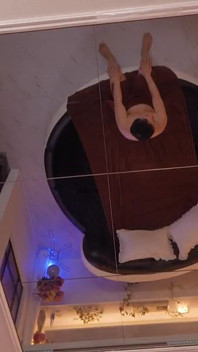 Roztomilý terapeut miluje poskytovat službu, aby tě uzdravil úsměvem, božský mužský masážní salon, část 3