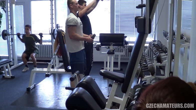 CzechAmateurs: Cewek ceko amatir 75 tahun dientot gaya doggy sama tante nakal