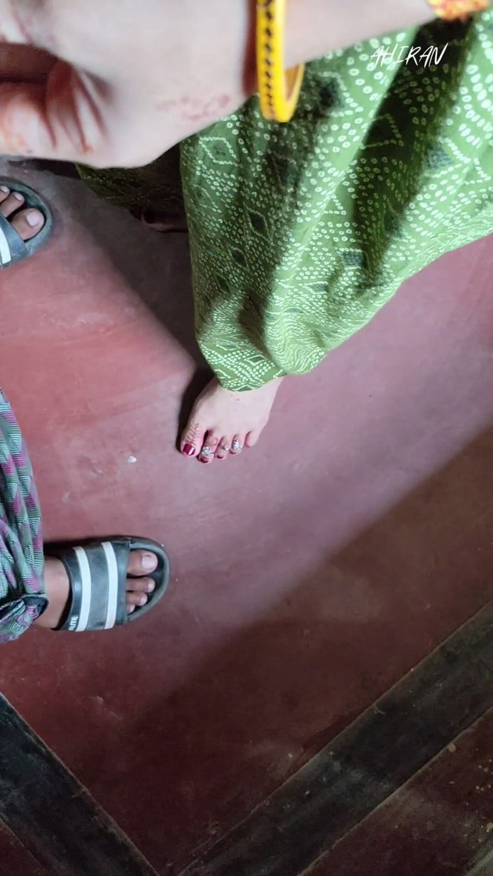 Aahan Ahiran: Pink Penis Review and Forplay with Her Girlfriend in Bedroom....