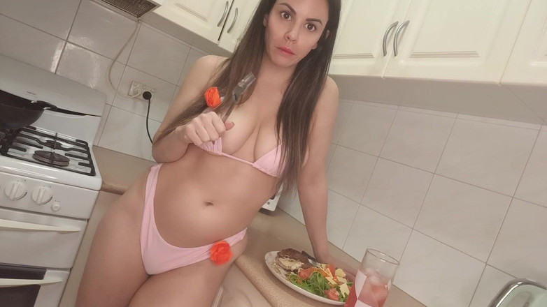 Annika Rain: सौतेली मम्मी आपको बताती है