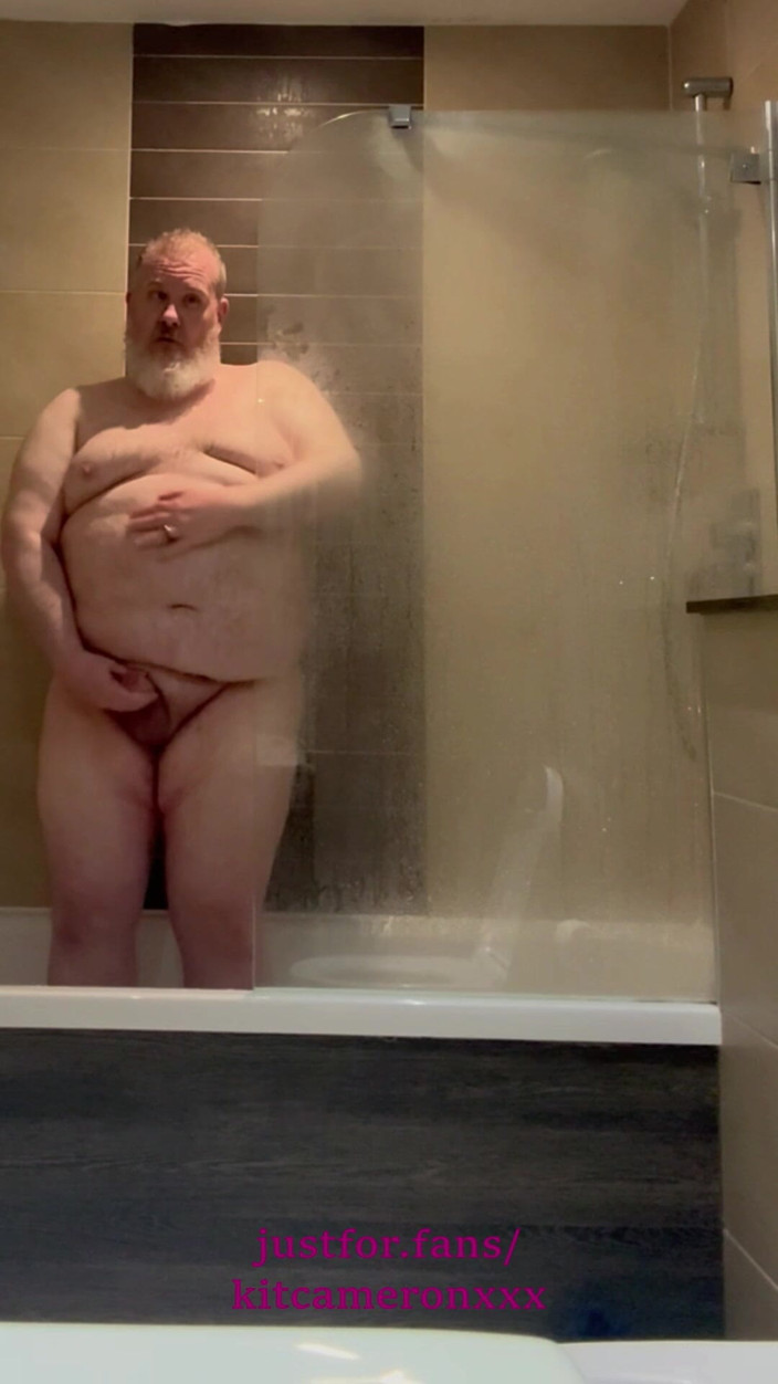 KitCameronXXX: Kit's Hot Shower