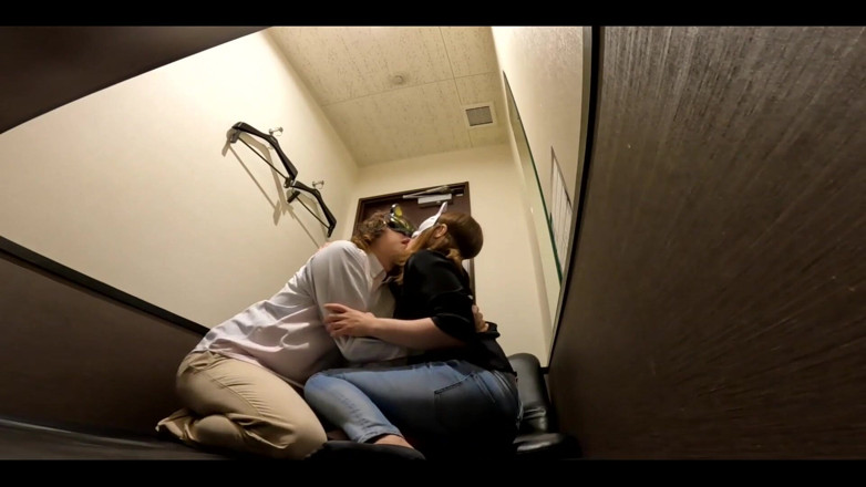 LuuLee0804: 隣の旦那と一部屋で別の男とセックスする人妻。