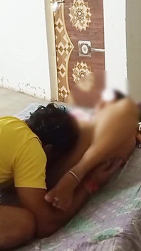 India ama de casa tuvo sexo video casero