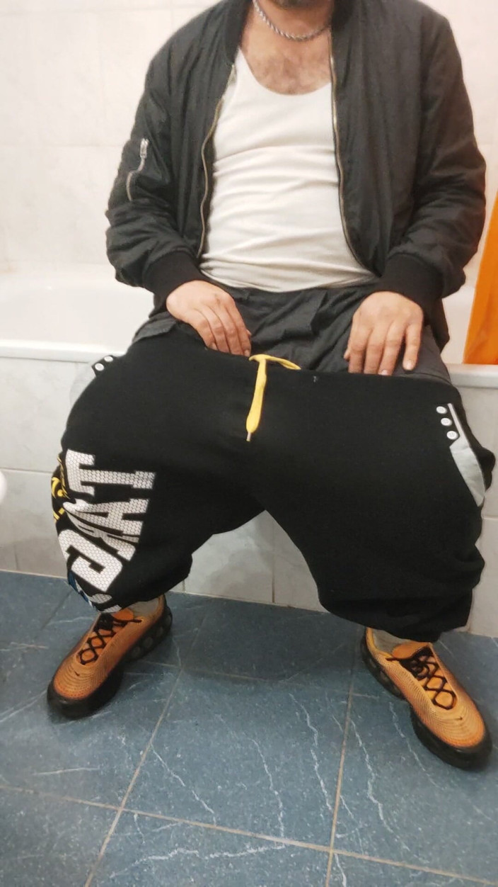 SmokedAlloy2: The Perverted Dj - Bro Pissed in His Sneax