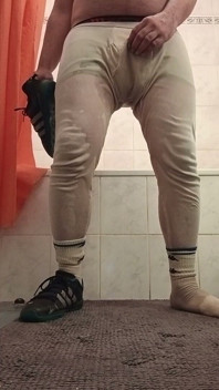 Dirty-jb Voll Angepisst Im Wc. Unterwäsche Und Socken