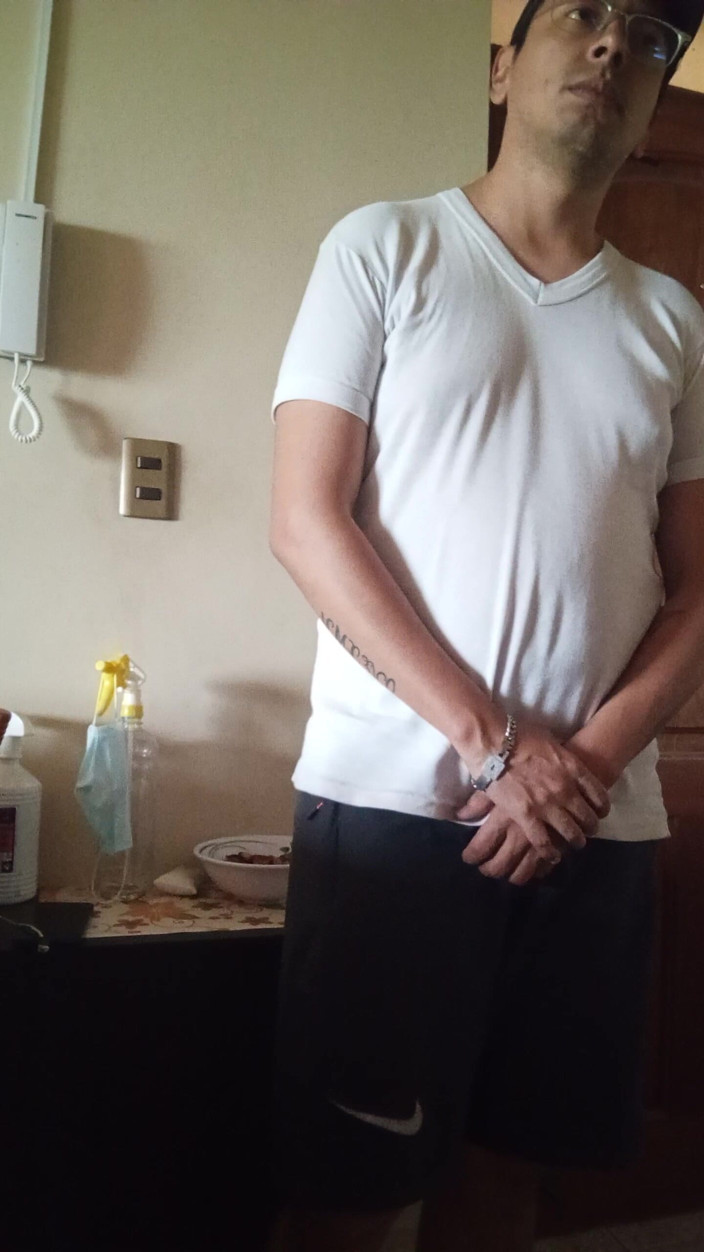 jo69sensualidadyplacer: Cep telefonumda pil olmadığı için kuryeyim