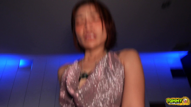 AsianSex: Petite asiatisk MILF: Passion efter fest och creampie