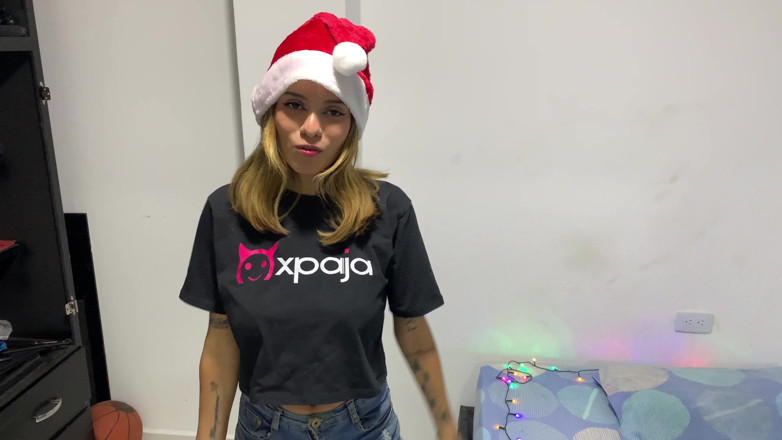 DereckandZoe: Meia-irmã dá presente de Natal e acaba fodendo