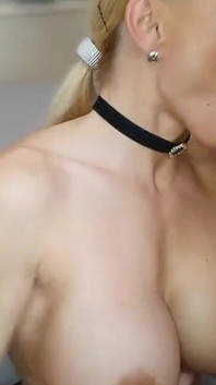 Evli Orta Yaşlı Seksi Kadın Büyük Memeli Sperm Sıçratıyor