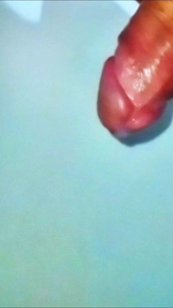 Naughty Cock: Une bite gigantesque a très envie d’une bouche pour recueillir...