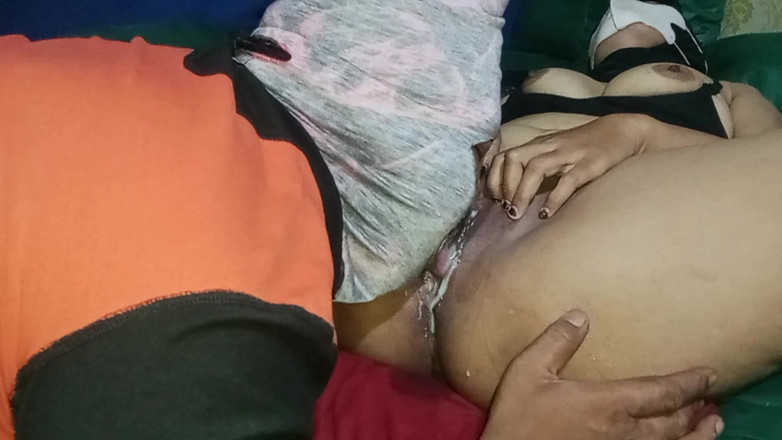 Babang endut: 女保安的阴户被舔直到融化