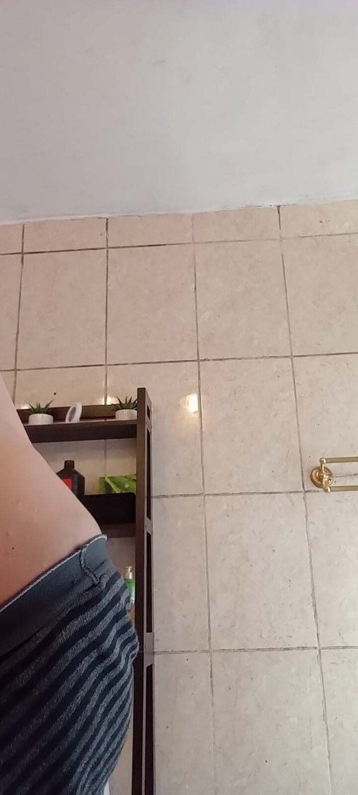 Chubbytits16: 玩弄我的大胸部