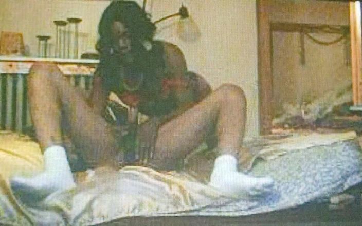 TS freaky MILF: 深喉变性人操讨厌的位置