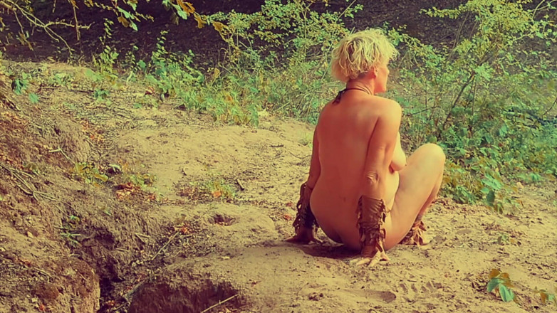 Kylie Britain Adventures: Queen Kylie of the Jungle