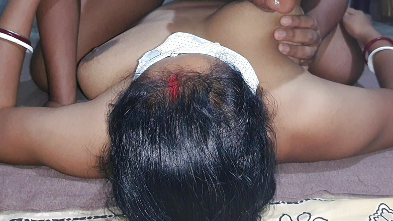 BHABI FAN: Sexy indická Bhabi s velkými prsy Sex video