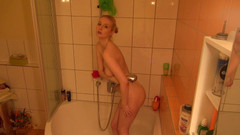 All Those Girlfriends: Frumusețea blondă cu țâțe mari Helena Sculptura face un duș