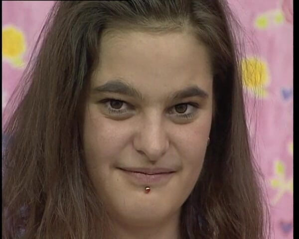 YOUR FIRST PORN: Steffi Wichst Ohne Ah Und Oh.. - Steffi si masturba senza...