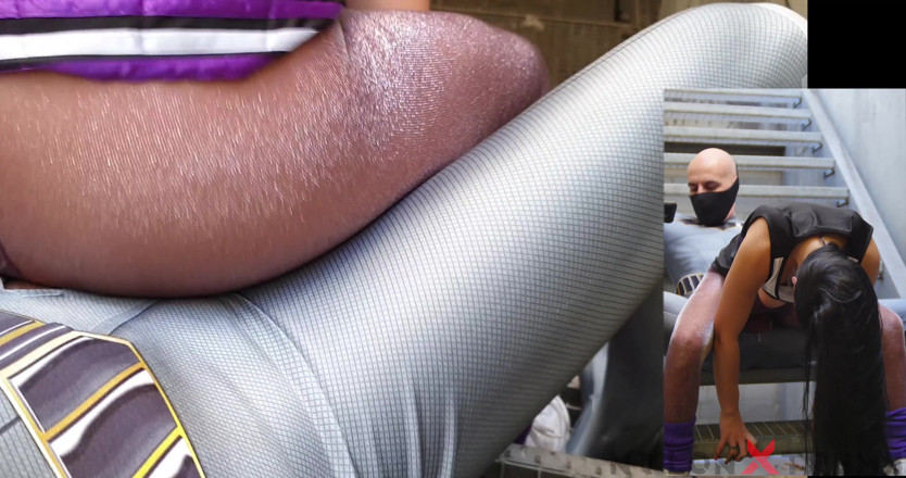 Nylon Xtreme: Pembimbing sorak fetish Nelly Kent Lurex Pantyhose