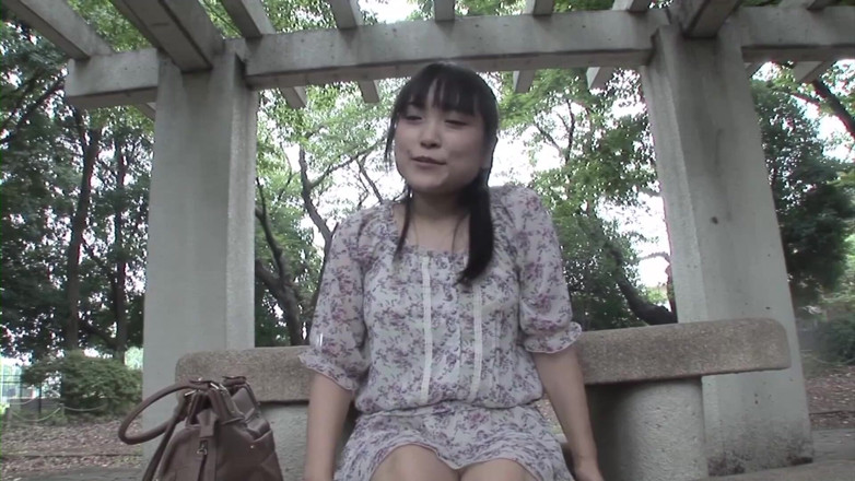 Asian Mature Climax: Playing with the hitachi in their car