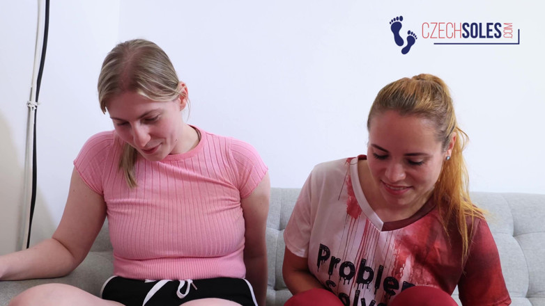 Czech Soles - foot fetish content: Podwójna okazja pachnąca skarpetą