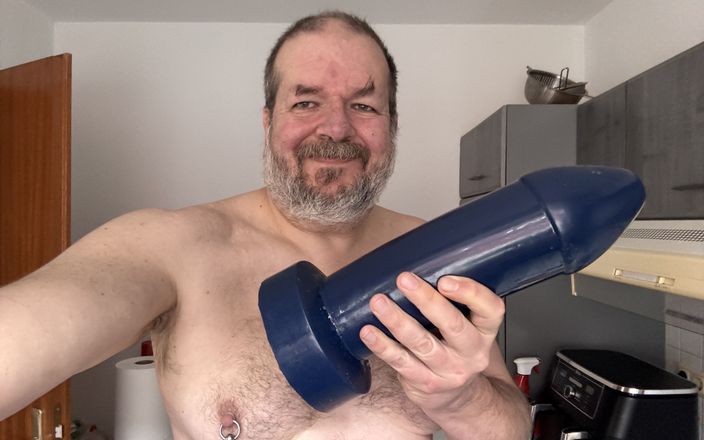 Qualzucht: Moje oblíbené dildo, jak hluboko ho můžu dostat dovnitř?
