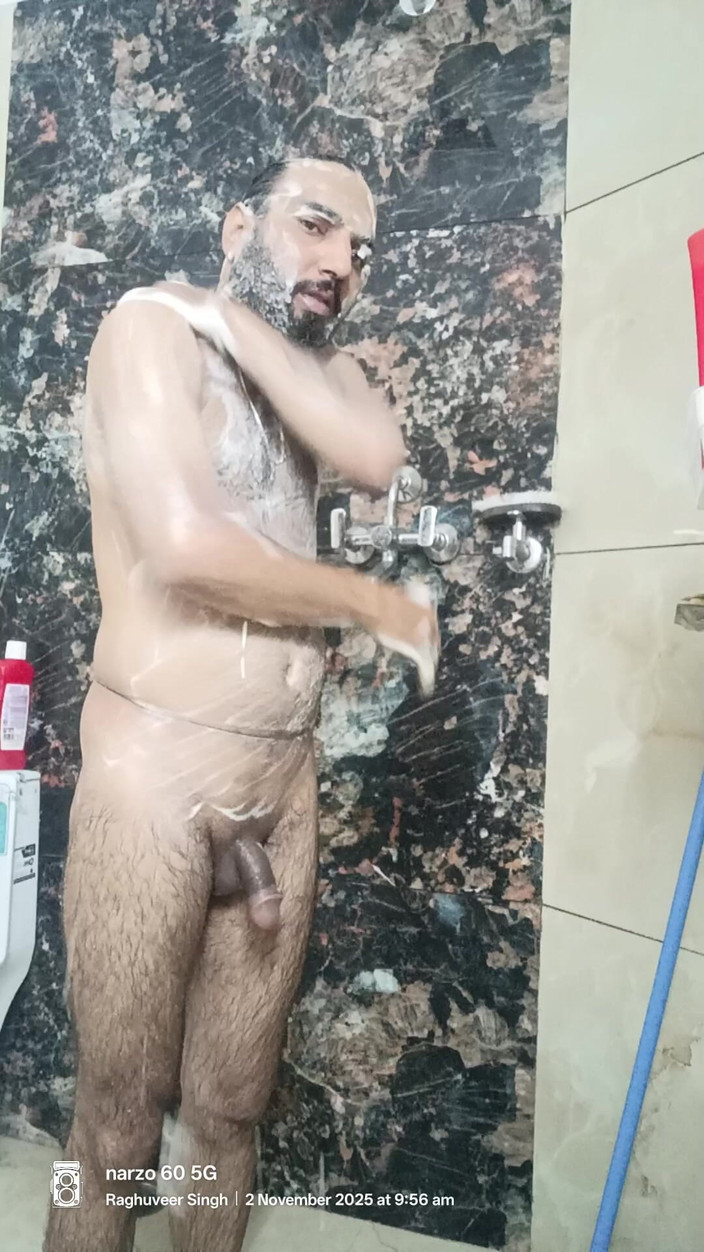 Rajasthani-old-lover: भारतीय देसी आदमी की वृद्धि मालिश का मजा लेते हुए।