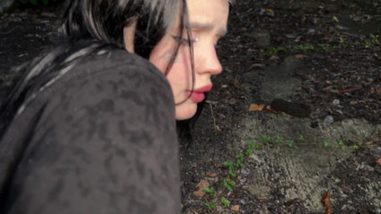 SkinLovers: Altgirl ile bir randevu terk edilmiş bir yerde sert seks...