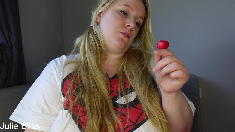 Julie Bliss: Gergasi Mary Jane sukakan Shrunken Spiderman