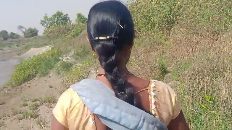 RadhaDevi: 农村人妻户外性爱视频