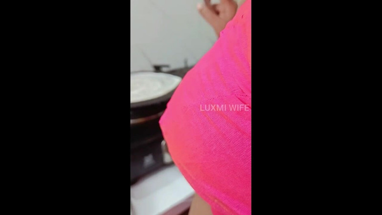 Luxmi Wife: Blusa en enagua - cocina y tetas