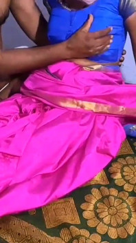 Indisk by fru hemlagade bröst suger fitta slickar doggy style jävla