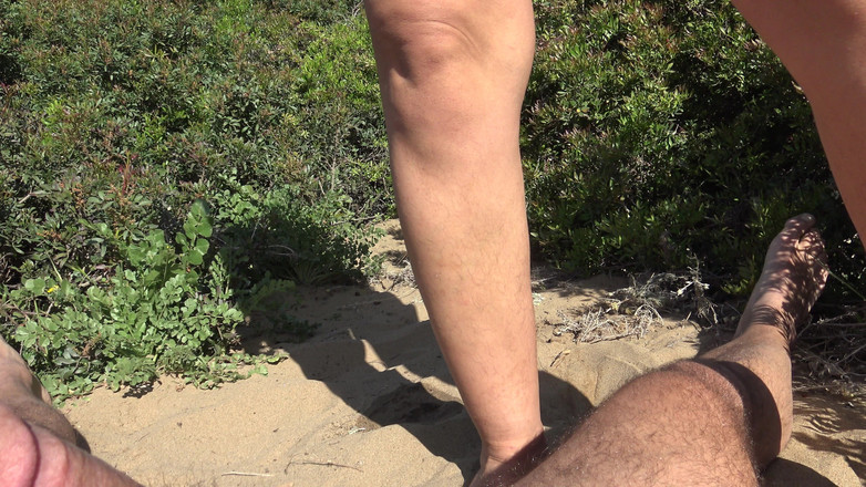 Stepmom Susan: Plaża błagała mnie, żebym sikał z owłosionej cipki, zanim mnie przeleciał