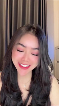 Żywe indonezyjskie dziewczyny, które sprawiają, że flirtujesz