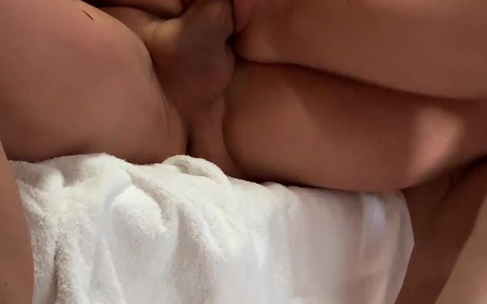 Christian Clay Official: La célèbre star du porno Malena taille une pipe fantastique à...