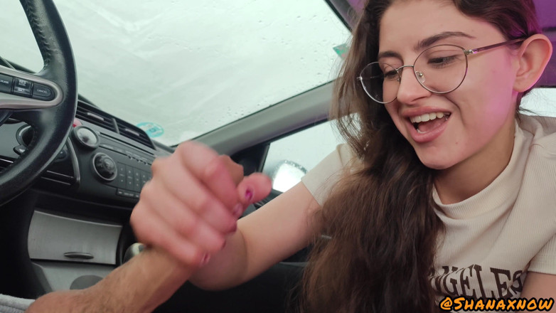 Shanaxnow: 4K kouření během dešťové bouře