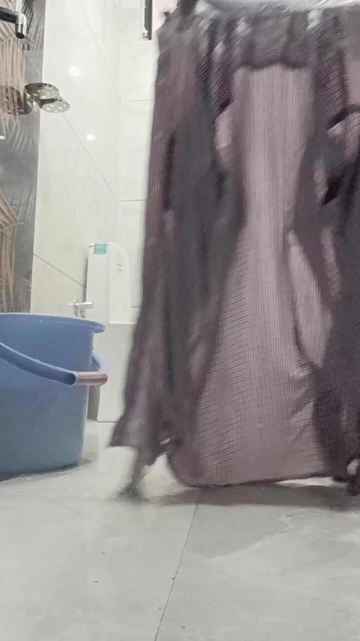 Rajasthani-old-lover: Taťka kouří penis mého souseda nevlastního otce a užívá si...