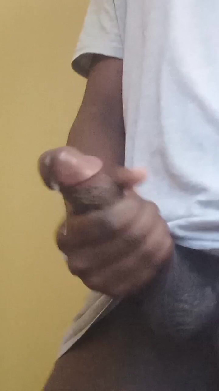 TheeeJonnyBravo: 戴着耳机的警告!!我很喜欢看我的时候