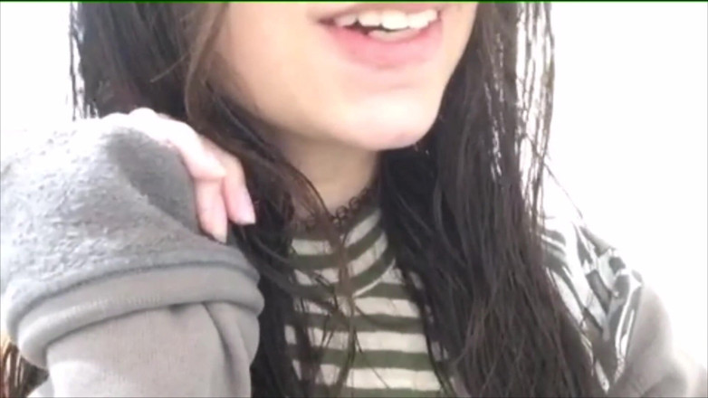 Adorable Teen: Pizda ei umedă, strâmtă și virgină are nevoie urgentă de o...