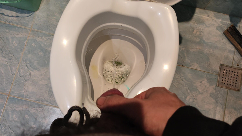 nikoniko2610: Pising Piss