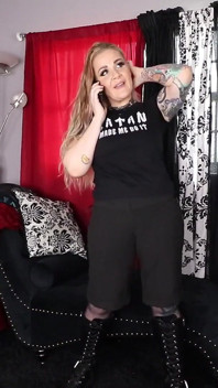 Miss Whitney Morgan: Goth to Geek nóng bỏng