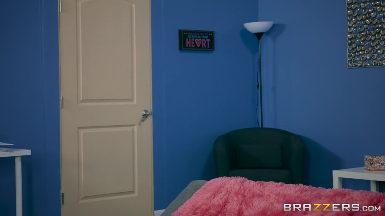 BRAZZERS: Beliche, cama e