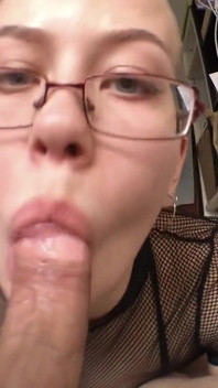 วิลู วิดิช ดูดควยใกล้ๆ มุม POV