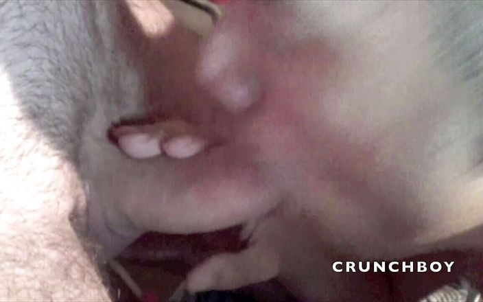 Crunch Boy: Un jumelle se fait baiser au sous-sol à Paris par Dorian...