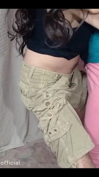 인도 이복 여동생 Sara 핫한 댄스 Mujra와 함께 춤을 추는 긴 검은 머리 의붓오빠