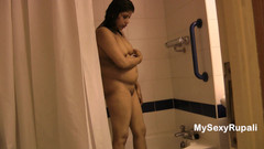 Desi Papa: Gorąco w wannie dzisiaj