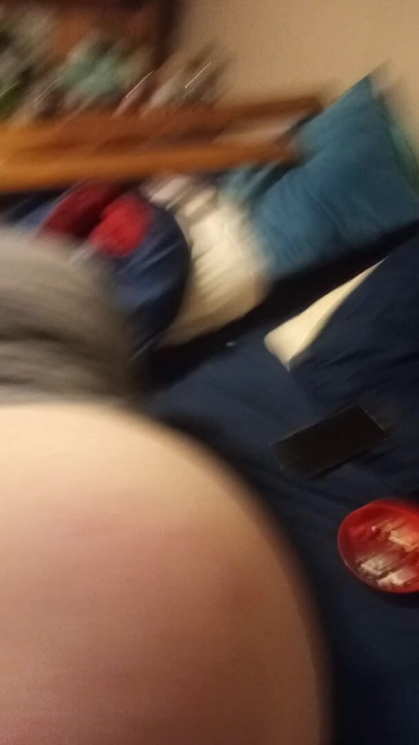 Kinkyfuncpl: 그 BWC에서 따뜻하고 젖은 보지를 위아래로 슬라이딩하는 것을 좋아하는 소년