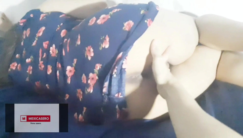 Mexicasero: Nevlastní matka mého přítele v květinových šatech mě znovu navštíví